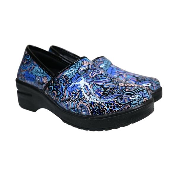 Easy Works by Easy Street Womens 6 Wide Lyndee Slip Resistant Clogs - Picture 1 of 10